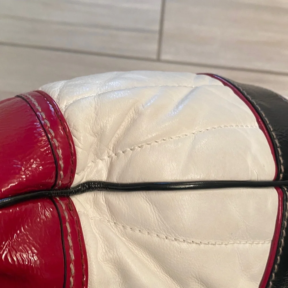 Vintage Gucci leather SNOW GLAM HOBO bag silver hardware  Red, White, and Black